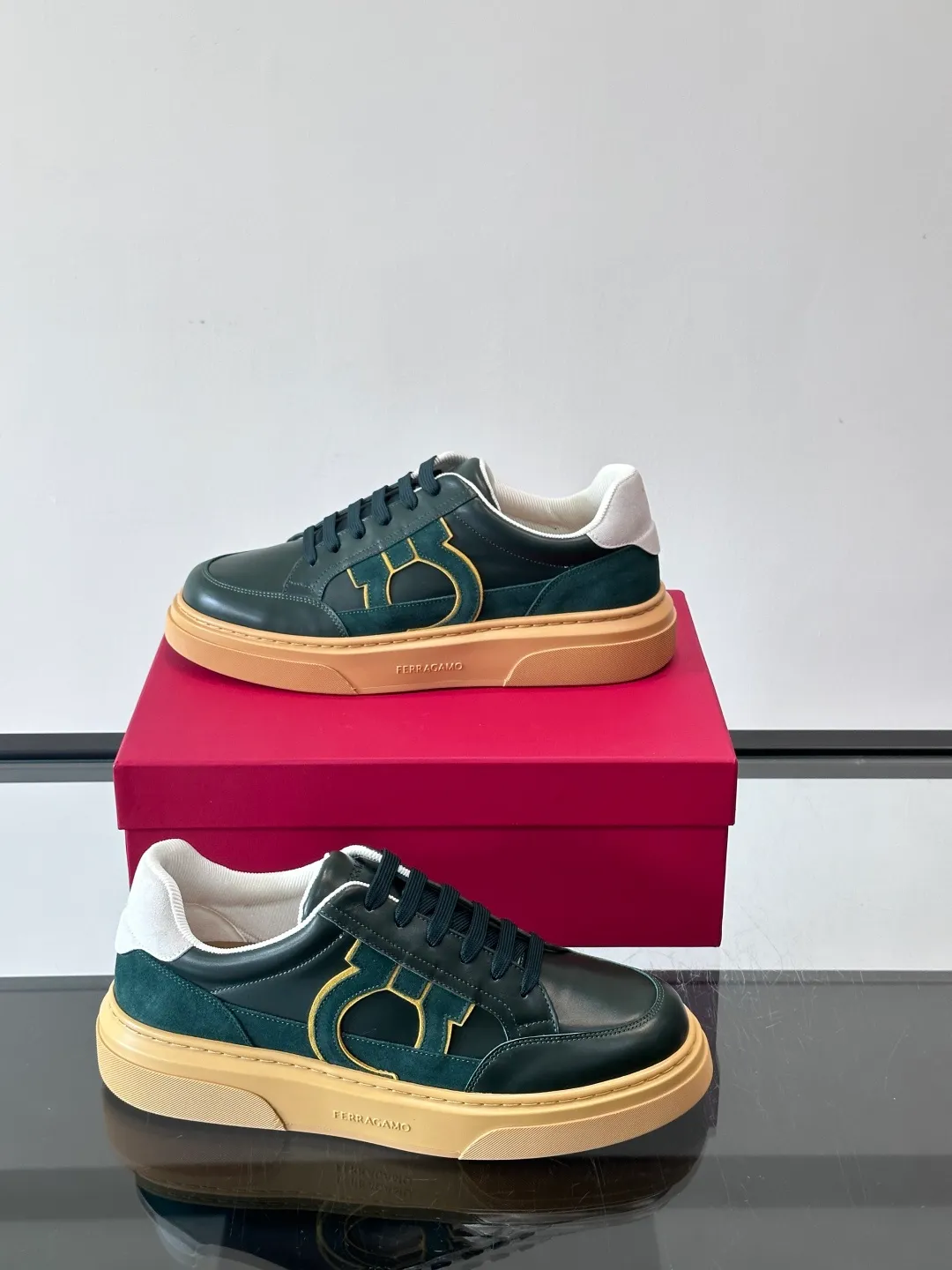 Men's men's shoes 💰440 [New style] 🏃‍♂️🏃‍♂️[Ferragamo] Ferragamo - High-end quality original order·Casual sports shoes -Upper: 🔝Nappa calfskin, suede calfskin, shoe body. Sewing brand totem, tongue air pressure brand logo -Inner: water-dyed cowhide -Outsole: ultra-light TPU foam rubber; molded outsole -Ultra-high quality control and fine workmanship: outstanding (high-end, extravagance, grade) -Size: 38-45 (46, can be customized)